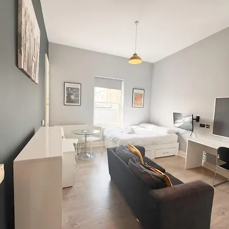 Beautiful In Whiteladies Road * Bristol